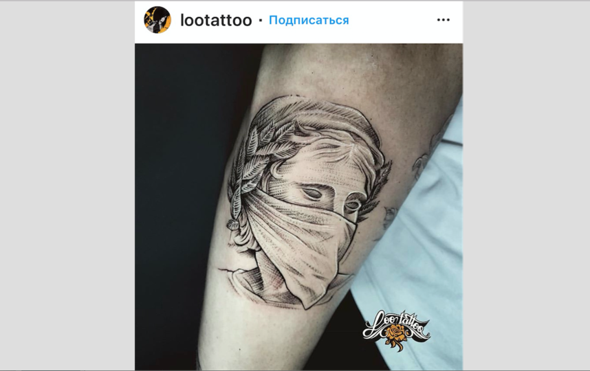 Фантазия тату-мастеров оказалась богата на изображение коронавируса. От мастера из Бразилии. Фото instagram.com |@ lootattoo