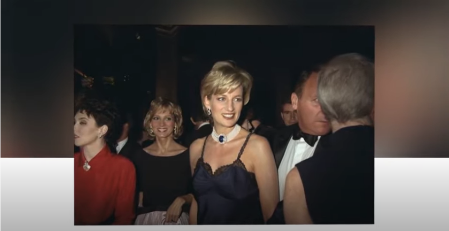 Платье Дианы на Met Gala. Фото скрин-шот, Скриншот Youtube