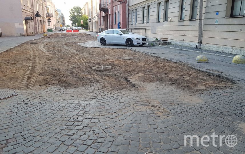 Исторический камень в Тучковом переулке будет сохранён. Фото https://vk.com/vasilyevskiyostrov, "Metro"