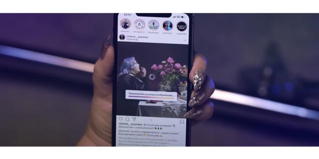 Скриншот из видеоклипа на песню "Фотосессия" группы "Ленинград". Скриншот из видеоклипа на песню "Фотосессия" группы "Ленинград".