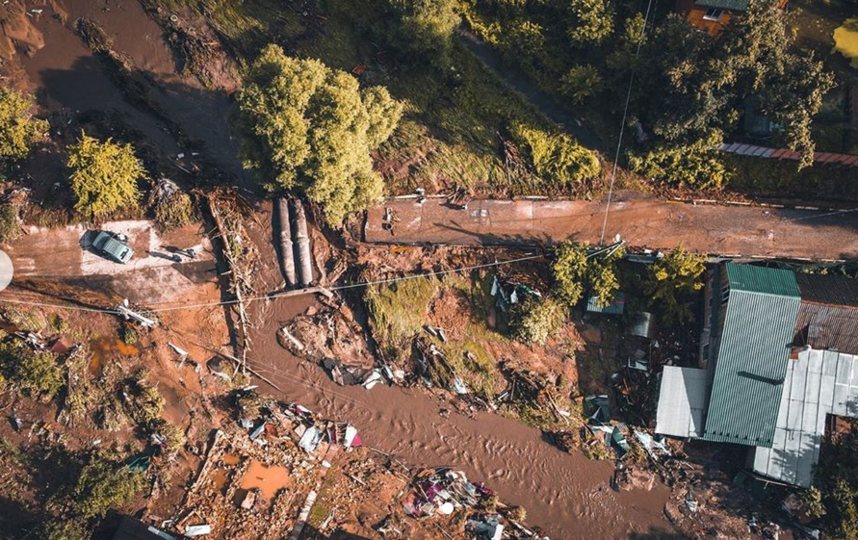 Фото @kolianikolai_ В Рузе река смыла два дома и хозпостройку. Фото Instagram @ruza_life