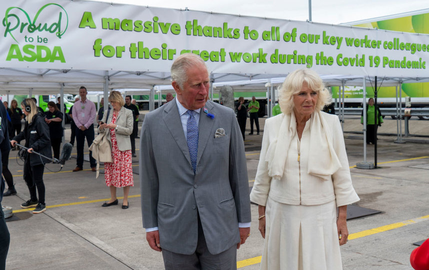 Фото визита принца Чарльза в торговый центр. Фото Getty