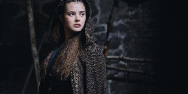 Кадр из сериала "Проклятая". Кадр из сериала "Проклятая".