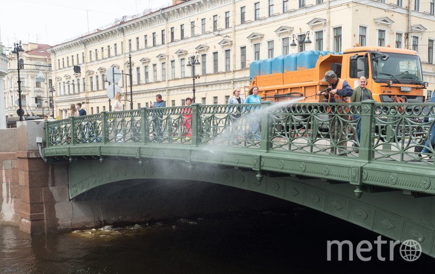 Окончанию ремонта рады все - и петербуржцы, и туристы, и водители. Фото Святослав Акимов, "Metro"