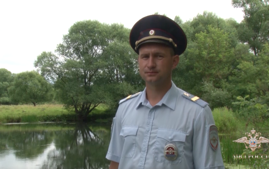 Герой-полицейский. Фото скриншот видео/МВД России