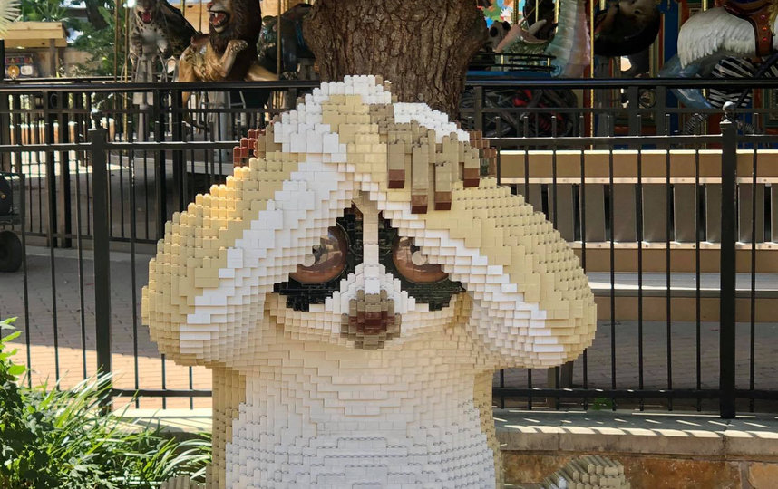 Скульптура лемура. Фото San Antonio Zoo