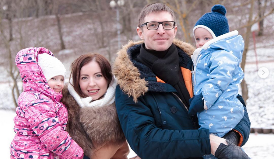Екатерина Диденко с мужем Валентином и детьми. Фото Instagram @didenko.katerina