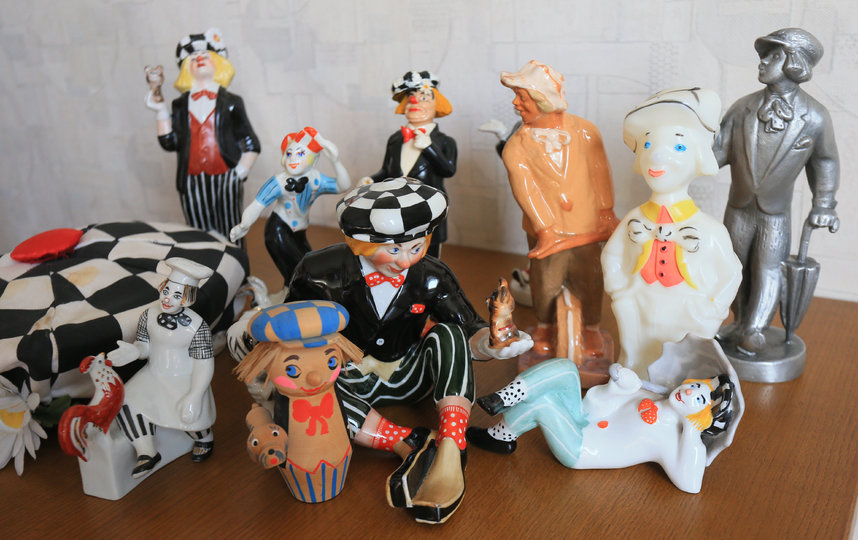 Часть коллекции Юрия Халявина с солнечным клоуном. Фото Василий Кузьмичёнок