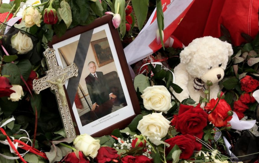 10 апреля 2010 года правительственный самолет Ту-154 президента Польши Леха Качиньского потерпел катастрофу неподалёку от Смоленска. Фото Скриншот Youtube