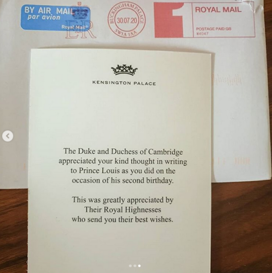 Кейт Миддлтон и принц Уильям отправили открытки поклонникам. Фото скриншот Instagram @katsroyalletters