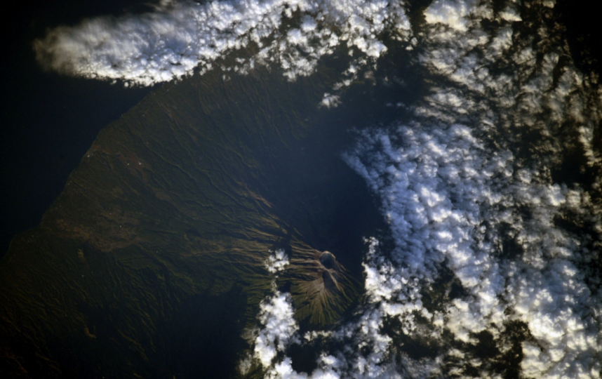 Бали сфотографировали из космоса. Фото Скриншот Twitter: @ivan_mks63, "Metro"
