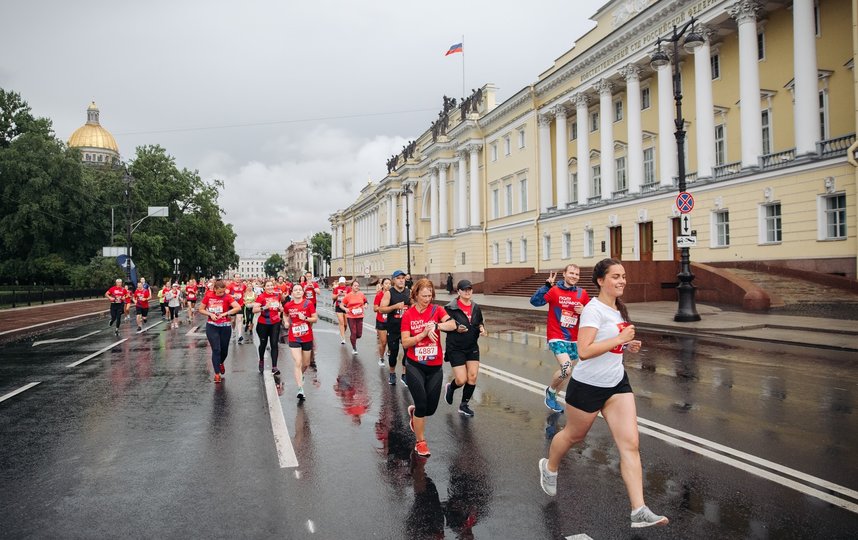В воскресенье в Петербурге пройдет  массовый забег. Фото spbhalf.runc.run.