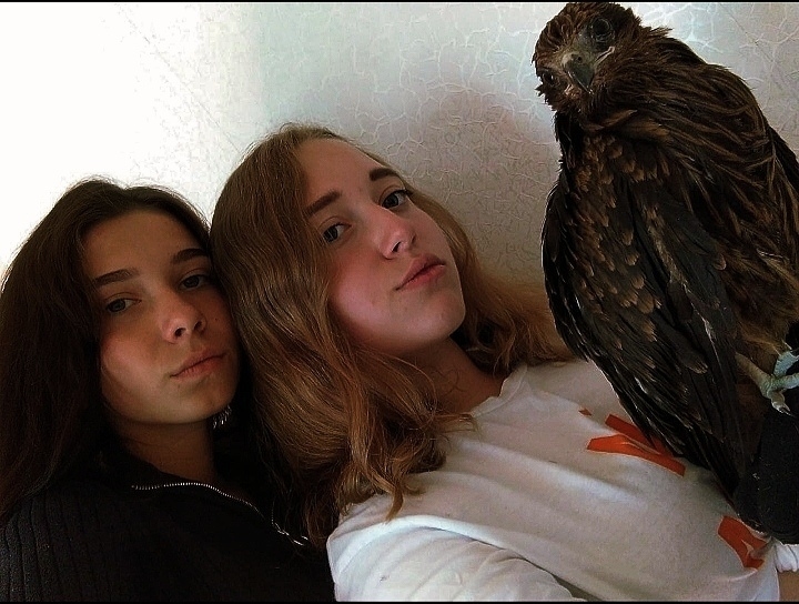 Юлия, Елизавета и птица. Фото предоставили герои публикации.