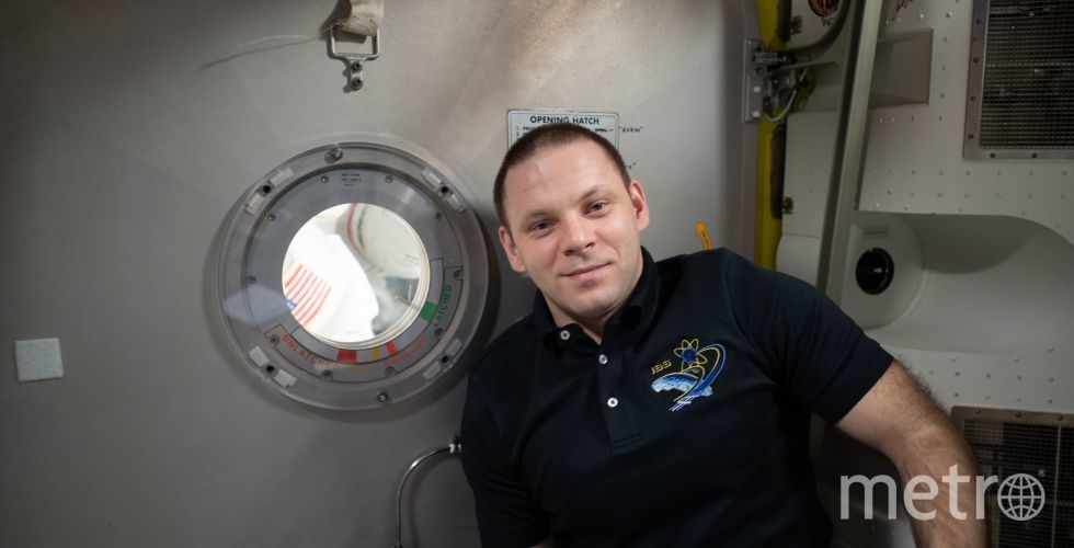 Космонавт из Петербурга заснял загадочные объекты в космосе (видео)
