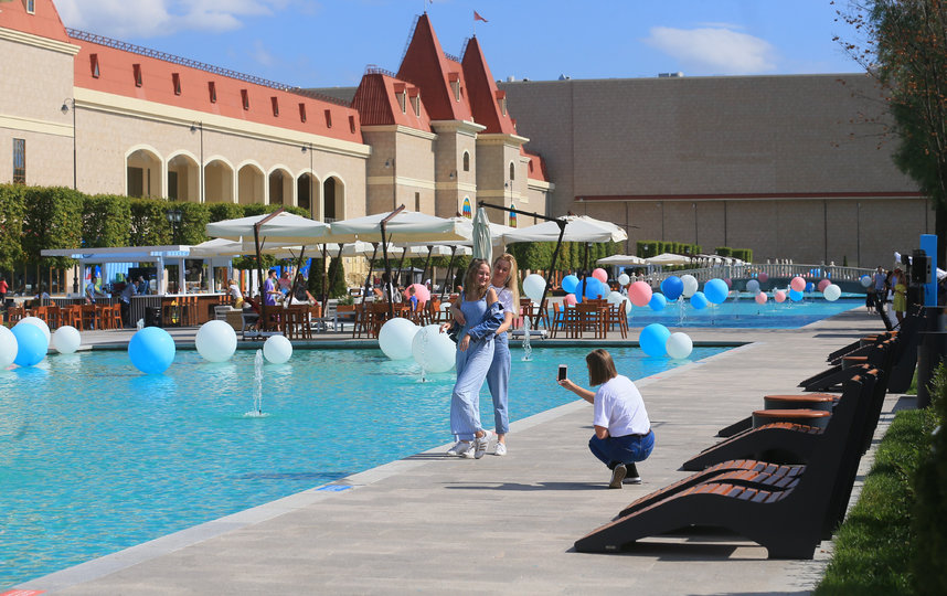 Открытый бассейн в москве. Мечта открытый бассейн. Бассейн остров мечты в москве. Бассейн остров мечты в москве. Мечта открытый бассейн.