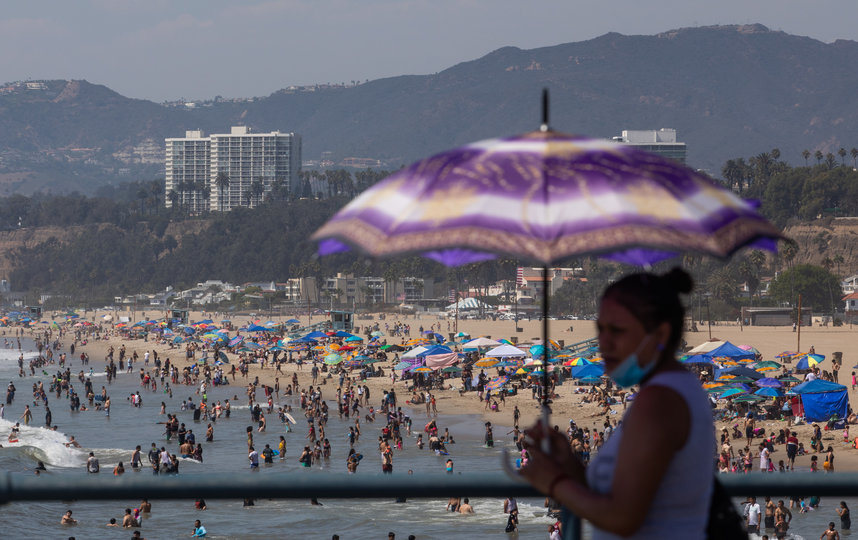 6 сентября температура в Лос-Анджелесе поднялась до рекордных 49,4°C. Фото AFP