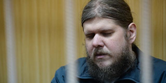 Бог Кузя (Андрей Повов), глава псевдорелигиозной секты. Бог Кузя (Андрей Повов), глава псевдорелигиозной секты.
