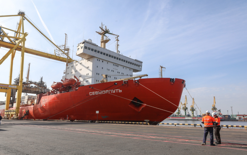 Петербург готов стать транспортным хабом по Северному морскому пути
