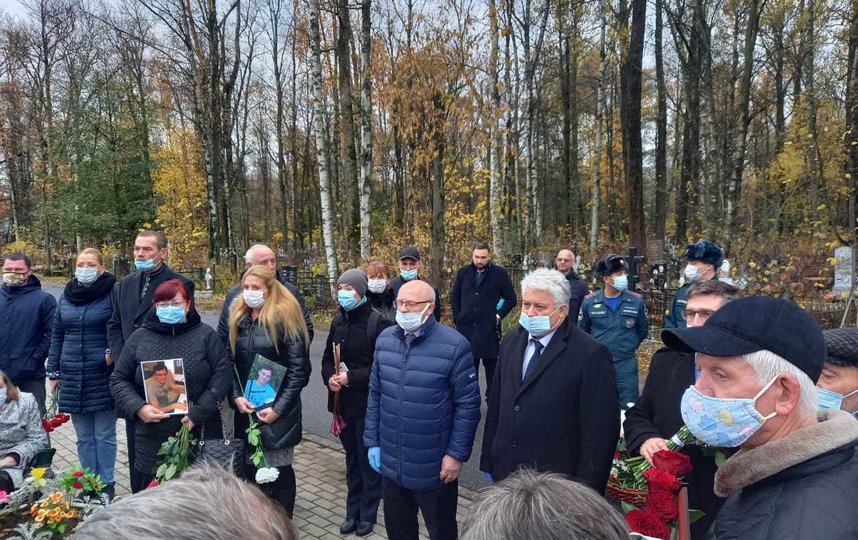 Могилы погибших в авиакатастрофе над синаем фото