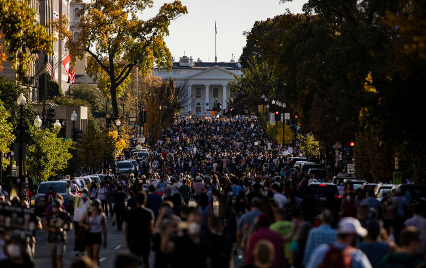 В Вашингтоне на улицы вышли тысячи людей. Фото Getty