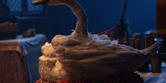Царские пиры воссоздавались в фильме очень детально. Царские пиры воссоздавались в фильме очень детально.