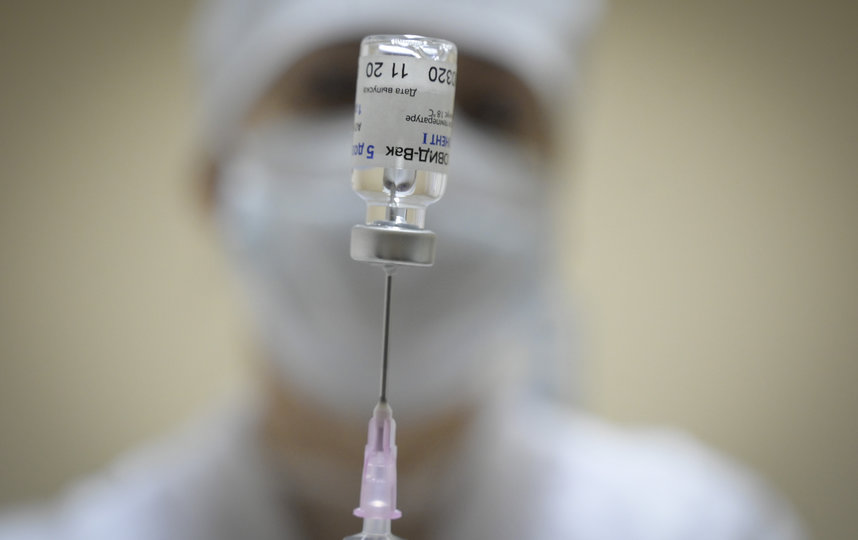 В Москве полным ходом идёт вакцинация от коронавируса. Фото AFP