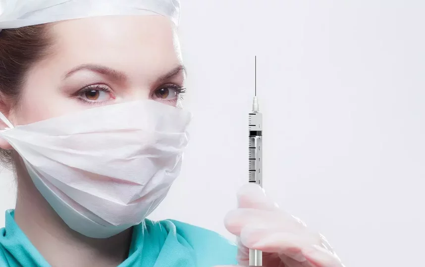 Жители Ленобласти могут записаться на вакцинацию от COVID-19 на госуслугах
