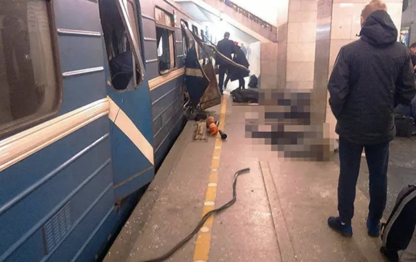 Взрыв в метро Петербурга произошел 3 апреля 2017 года. Фото vk.com/spb_today.