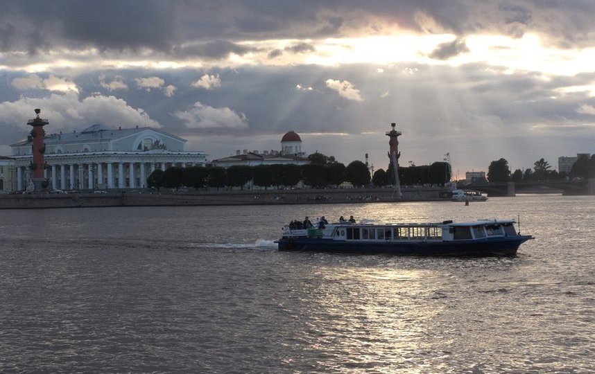 Речные трамвайчики - неотъемлемая часть Петербурга. Фото Pixabay
