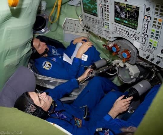Чтобы отправиться на орбиту, космонавты преодолевают много препятствий на разных этапах подготовки. Фото Insragram: @gctc_official