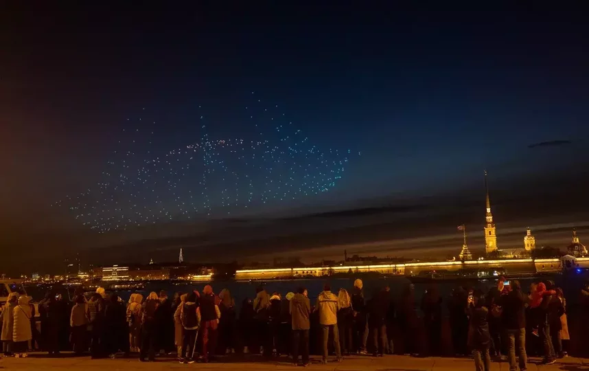 Шоу дронов в Санкт-Петербурге. Фото Святослав Акимов, "Metro"