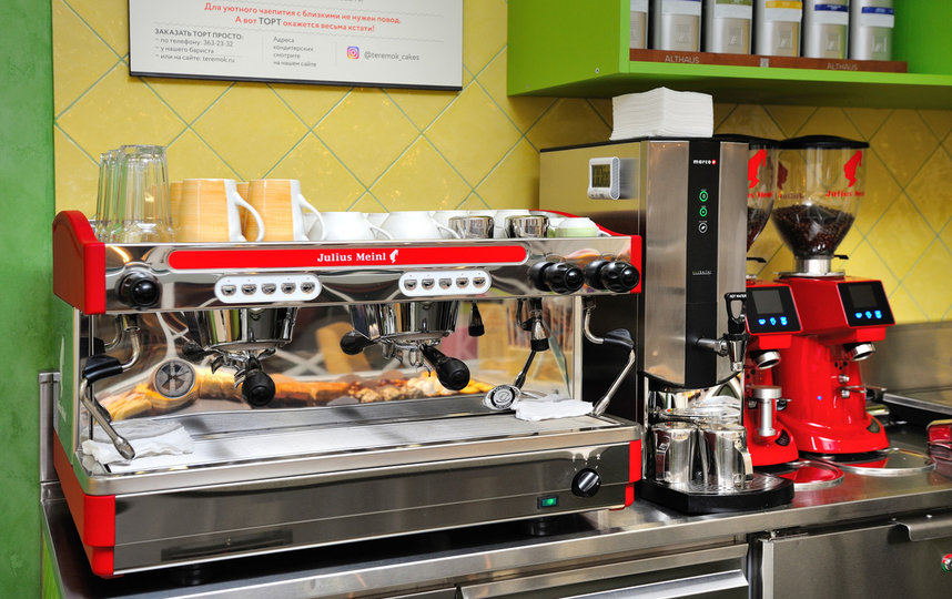 В ресторанах установлены суперавтоматические кофемашины. 