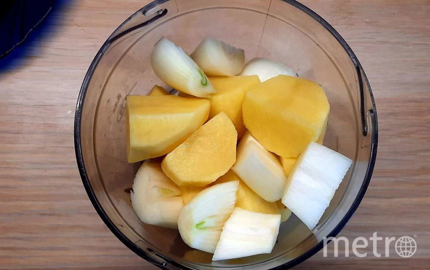Пошаговый рецепт картофельных блинчиков с сыром и зеленью. Фото Зина Белова, "Metro"