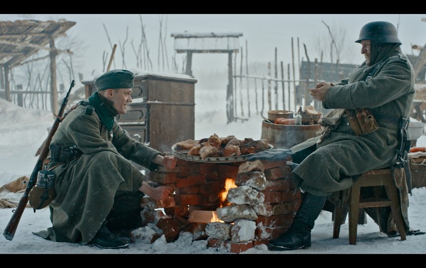Фильм о супергерое Великой Отечественной: на IVI премьера военного фильма «Красный призрак». 