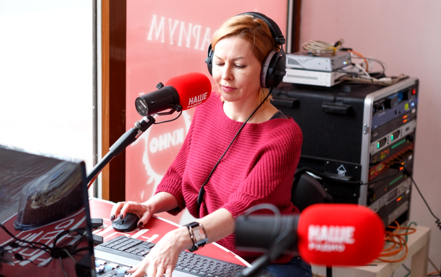 Блондинка Таня, ведущая и главный редактор "НАШЕго Радио" в Петербурге. Фото Предоставлено организаторами