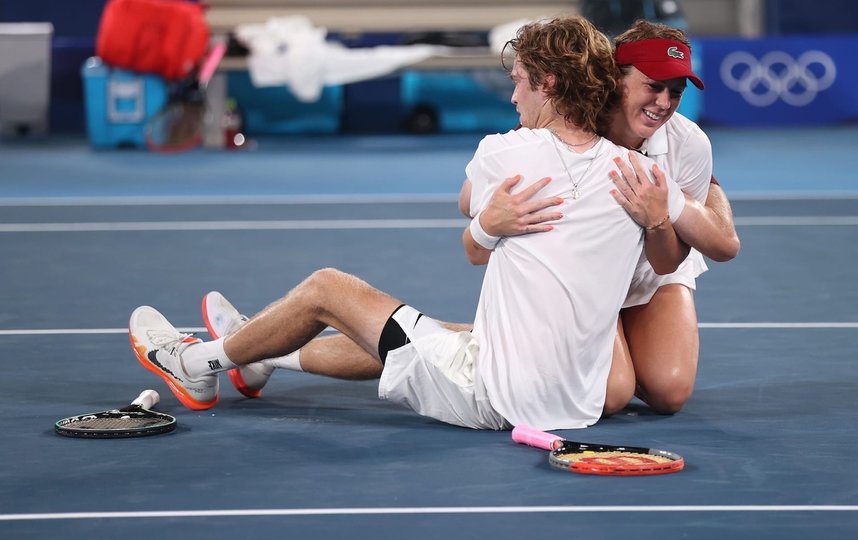 Рублев и Павлюченкова после победы в финале. Фото Getty