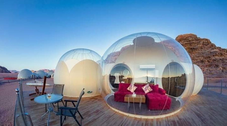 Также можно поселиться в пузырях в отеле Petra Bubble в пустыне Вади-Муса. Фото Wadi Rum Bubble Luxotel