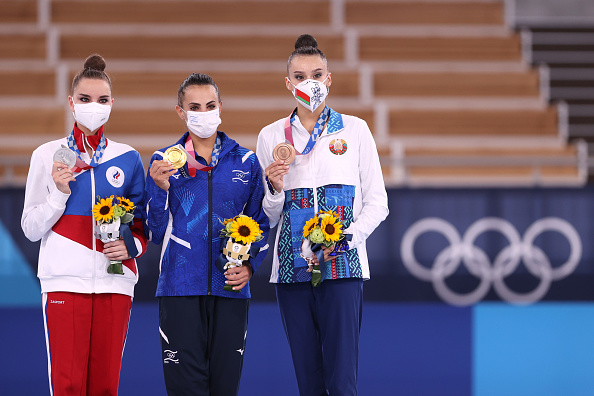 Дина Аверина заняла второе место на Олимпиаде. Фото Getty.