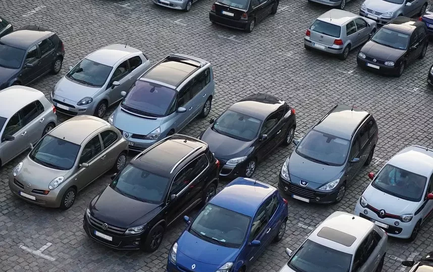 К концу года в Петербурге будет 20 перехватывающих парковок. Фото Pixabay