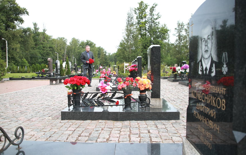 На Серафимовском кладбище похоронены 32 моряка. Фото gov.spb.ru.