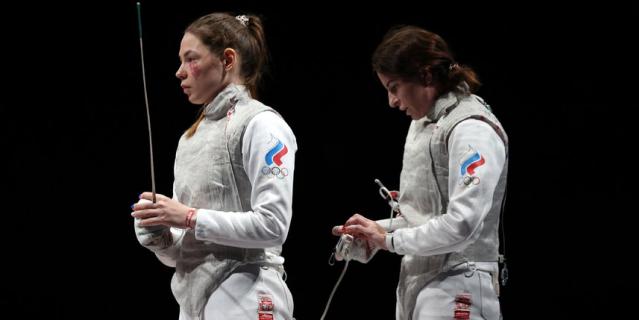 Марта Мартьянова и Инна Дериглазова во время командного финала на Олимпиаде в Токио. Марта Мартьянова и Инна Дериглазова во время командного финала на Олимпиаде в Токио.