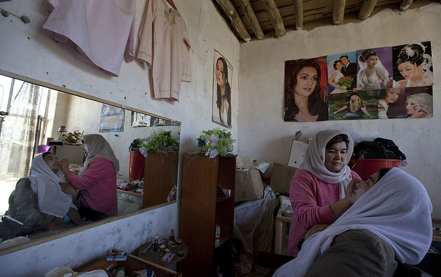 Афганские женщины в последние годы посещали салоны красоты. Фото Getty