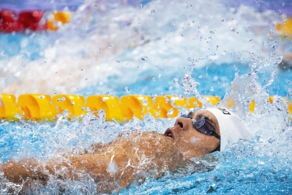 Евгений Рылов на Олимпиаде в Токио на дистанции в 200 метров на спине. Фото РИА Новости