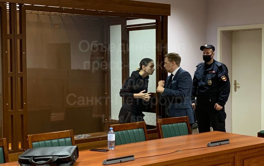 По решению суда обвиняемая будет находиться под арестом до 30 октября. Фото Объединенная пресс-служба судов Санкт-Петербурга.