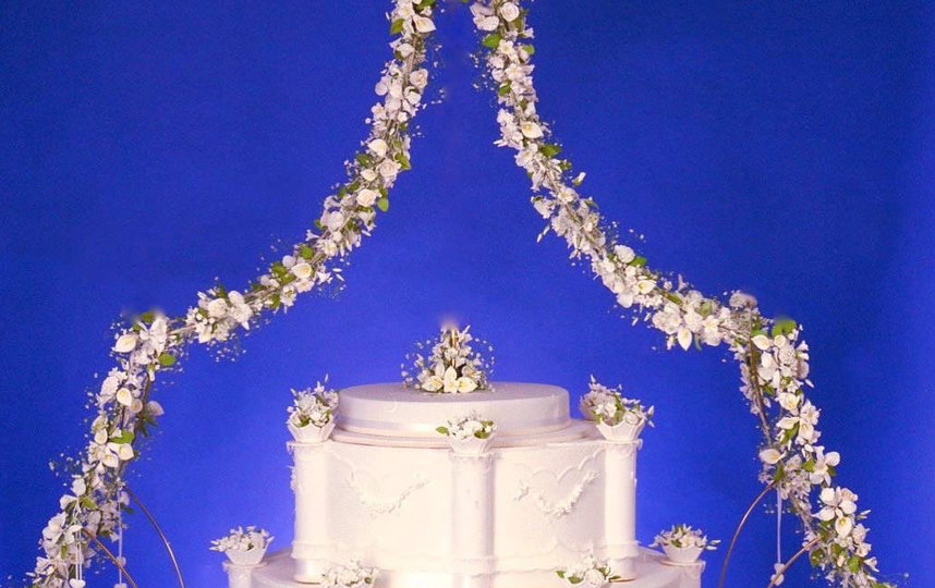 Этот торт Майкл Льюис Андерсон создал на 21-ю годовщину свадьбы короля Бельгии. Фото Instagram@michaelcakery