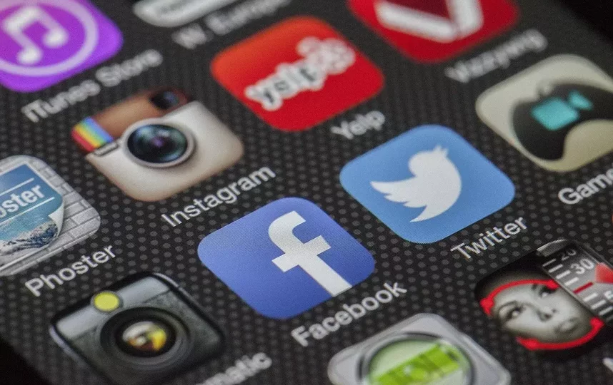 Накануне в работе сервисов Facebook (FB WhatsApp Instagram) был зафиксирован один из самых серьезных сбоев за всё их существование. Фото pixabay