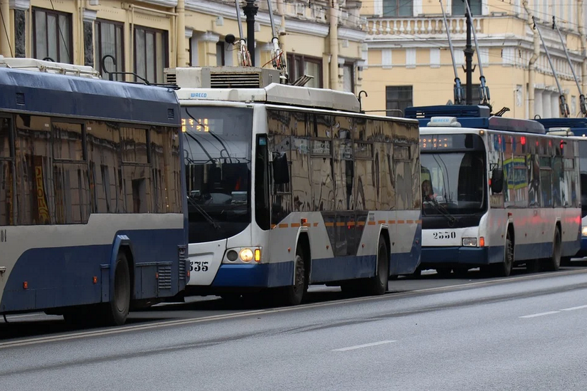 Стоимость проезда в общественном транспорте Петербурга НЕ изменится в период нерабочих дней. Фото Pixabay