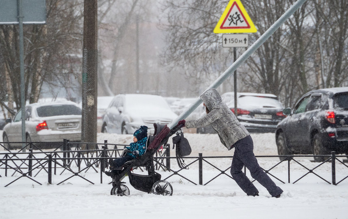 Петербуржцам рассказали, куда можно пожаловаться на уборку снега. Фото Святослав Акимов, "Metro"