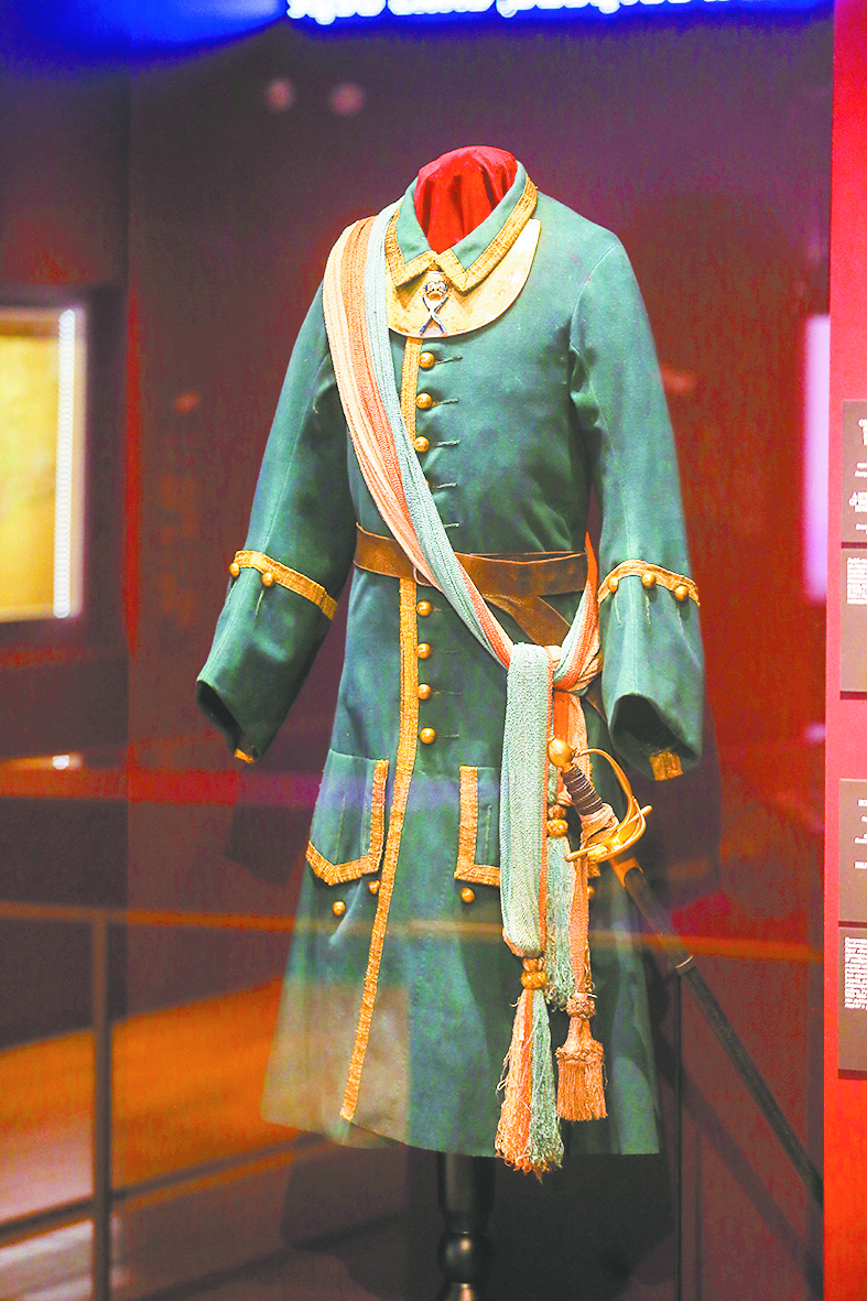 Обмундирование по форме полковника лейб-гвардии Преображенского полка, принадлежавшее Петру I. Фото Василий Кузьмичёнок