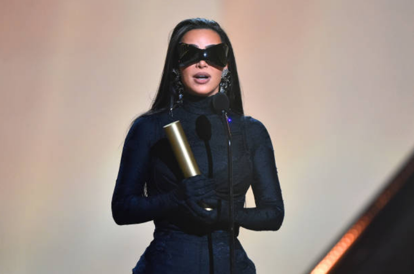 Ким Кардашьян на премии People's Choice Awards 2021. Фото Getty